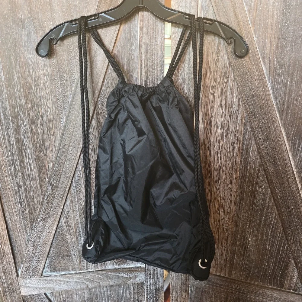Nike Gym Bag Training Lightweight Backpack Drawstring Closure Adjustable Nylon
